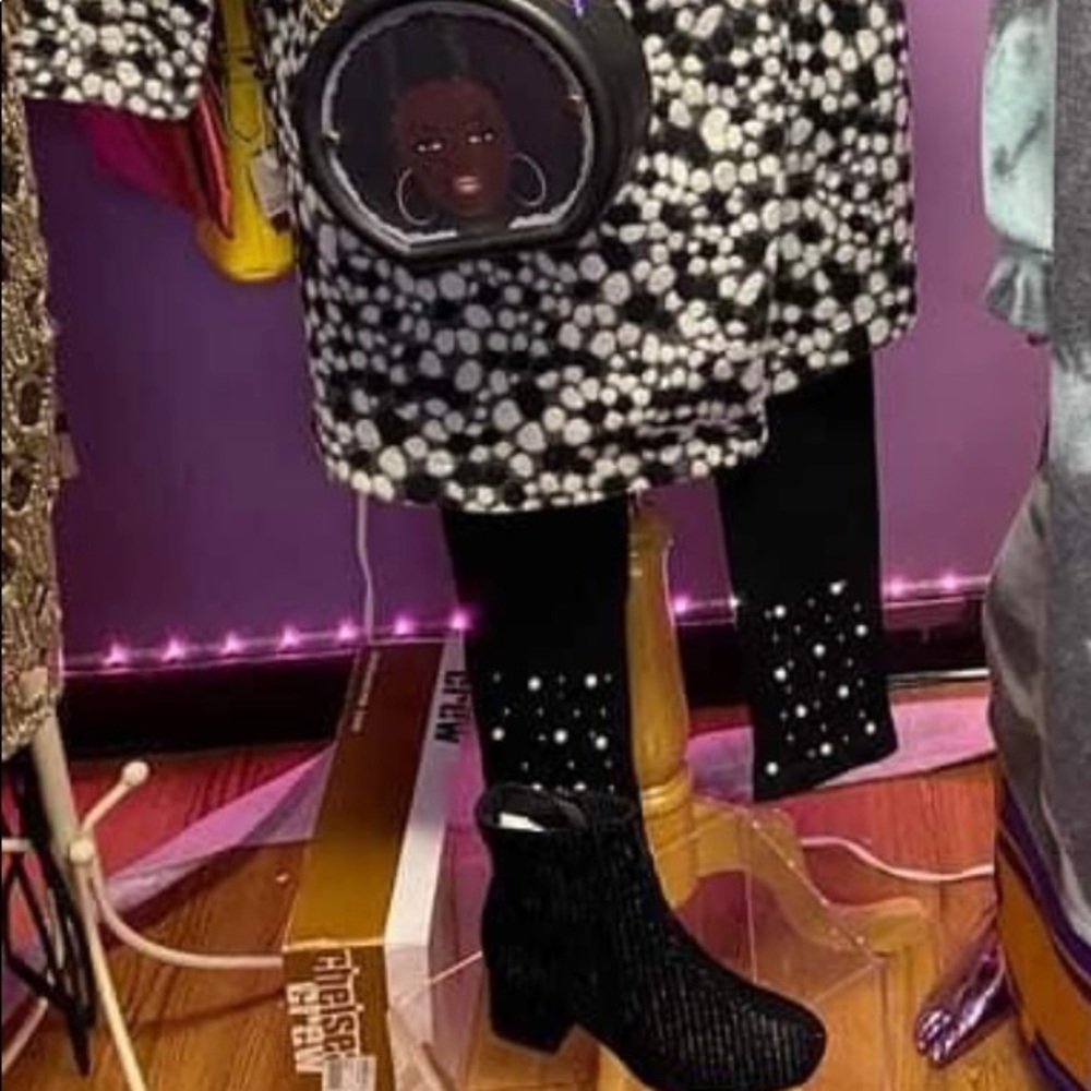 Coat - Picture 2 of 2
